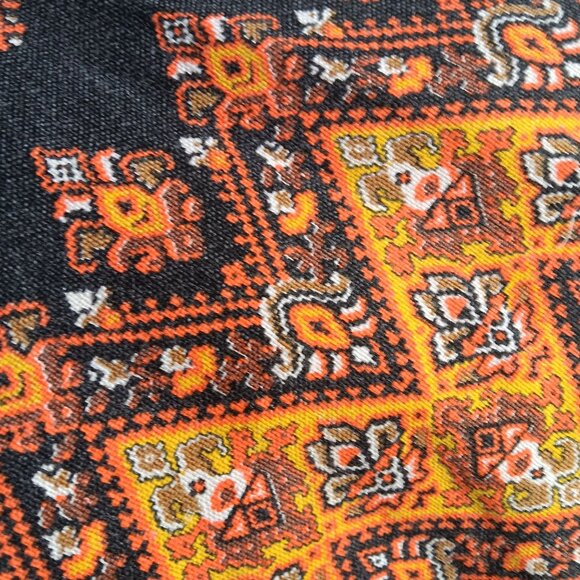 Vintage Medium 1970's Top 1OF1 High-Neck Blouse Zip Back & Geometric Pattern - Picture 6 of 8